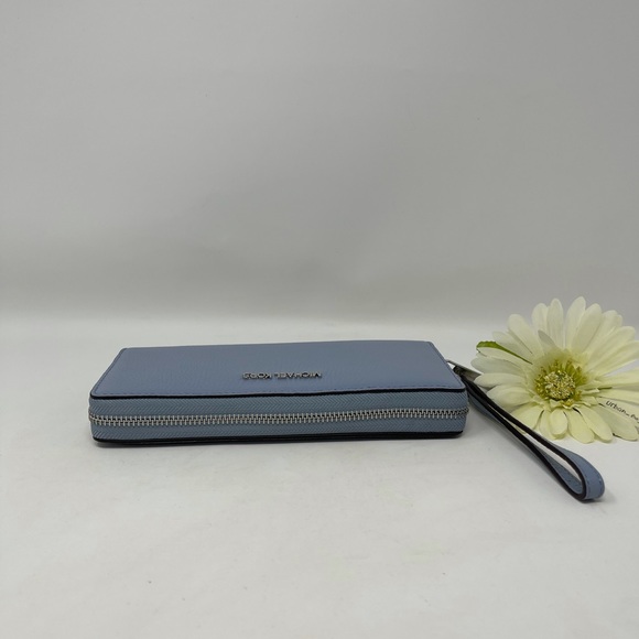 Michael Kors JST Large Zip Wallet - Picture 5 of 9